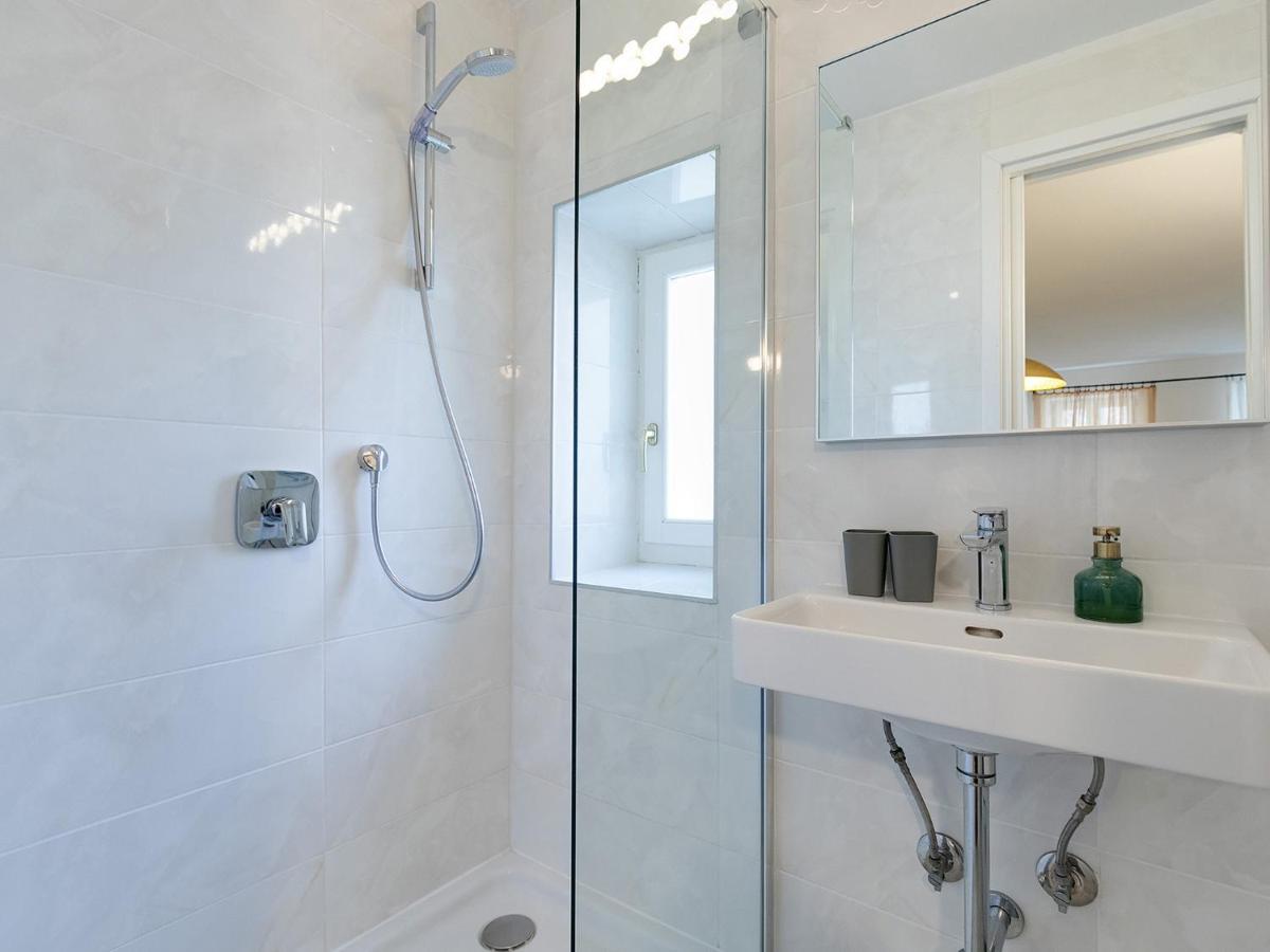 Stylish Studio Apartment By Irundo Rovinj Exterior photo